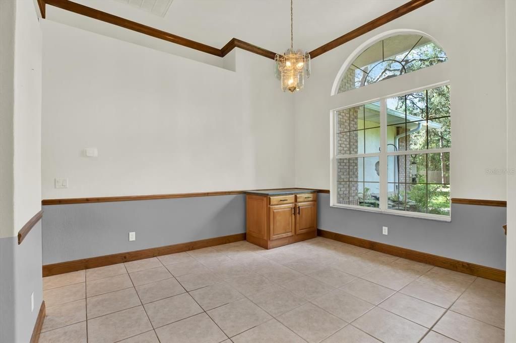 For Sale: $565,000 (3 beds, 2 baths, 2242 Square Feet)