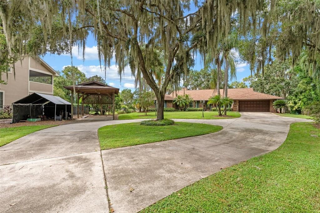 For Sale: $1,250,000 (3 beds, 3 baths, 2261 Square Feet)