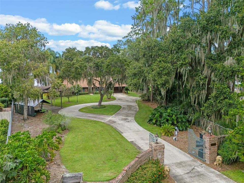 For Sale: $1,250,000 (3 beds, 3 baths, 2261 Square Feet)