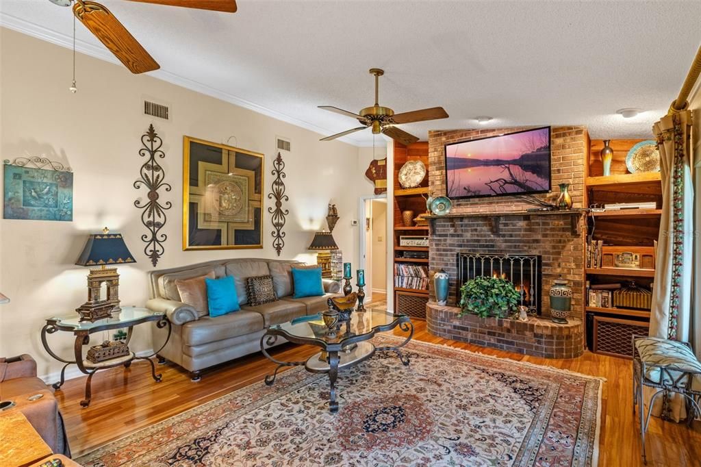 For Sale: $1,250,000 (3 beds, 3 baths, 2261 Square Feet)