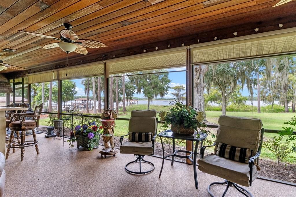 For Sale: $1,250,000 (3 beds, 3 baths, 2261 Square Feet)