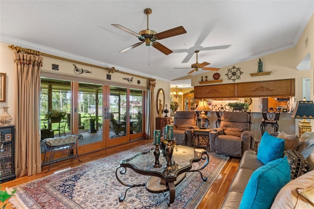 For Sale: $1,250,000 (3 beds, 3 baths, 2261 Square Feet)