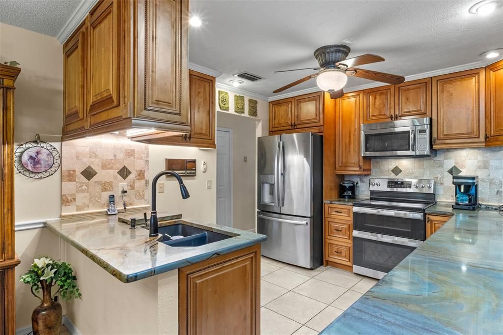 For Sale: $1,250,000 (3 beds, 3 baths, 2261 Square Feet)