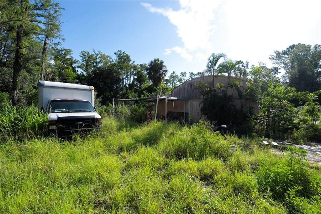 На продажу: $1,100,000 (14.62 acres)