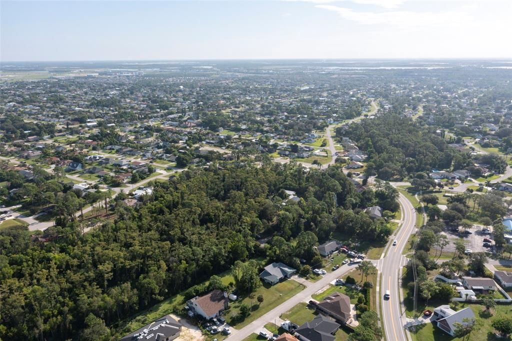 На продажу: $1,100,000 (14.62 acres)