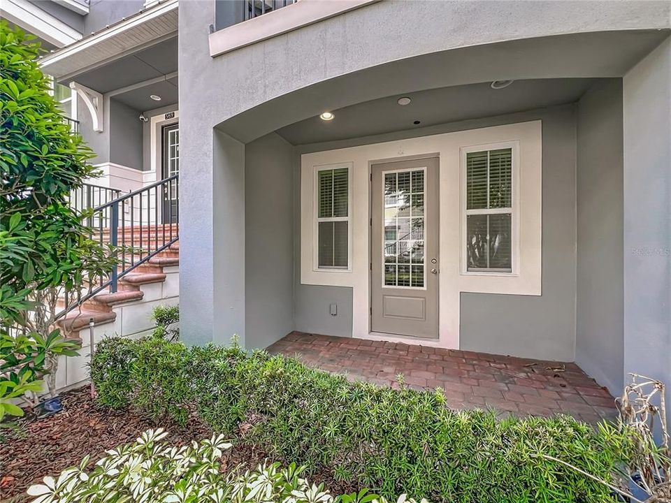 Activo con contrato: $2,995 (4 camas, 3 baños, 1705 Pies cuadrados)