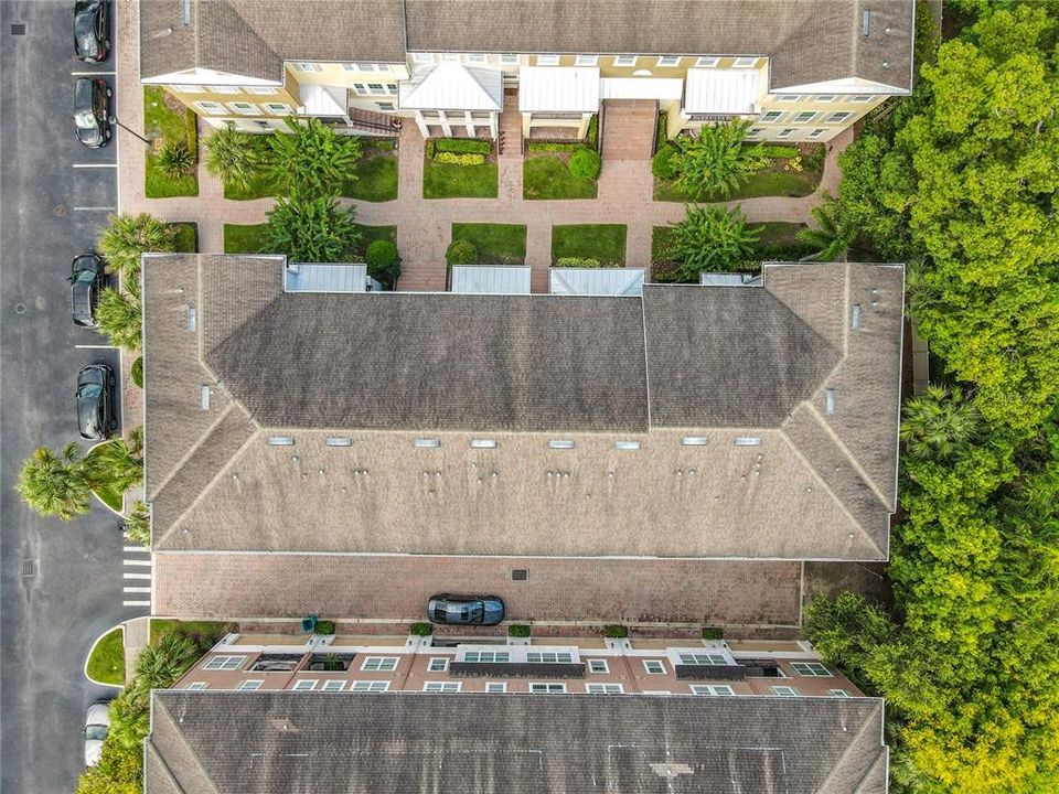 Activo con contrato: $2,995 (4 camas, 3 baños, 1705 Pies cuadrados)