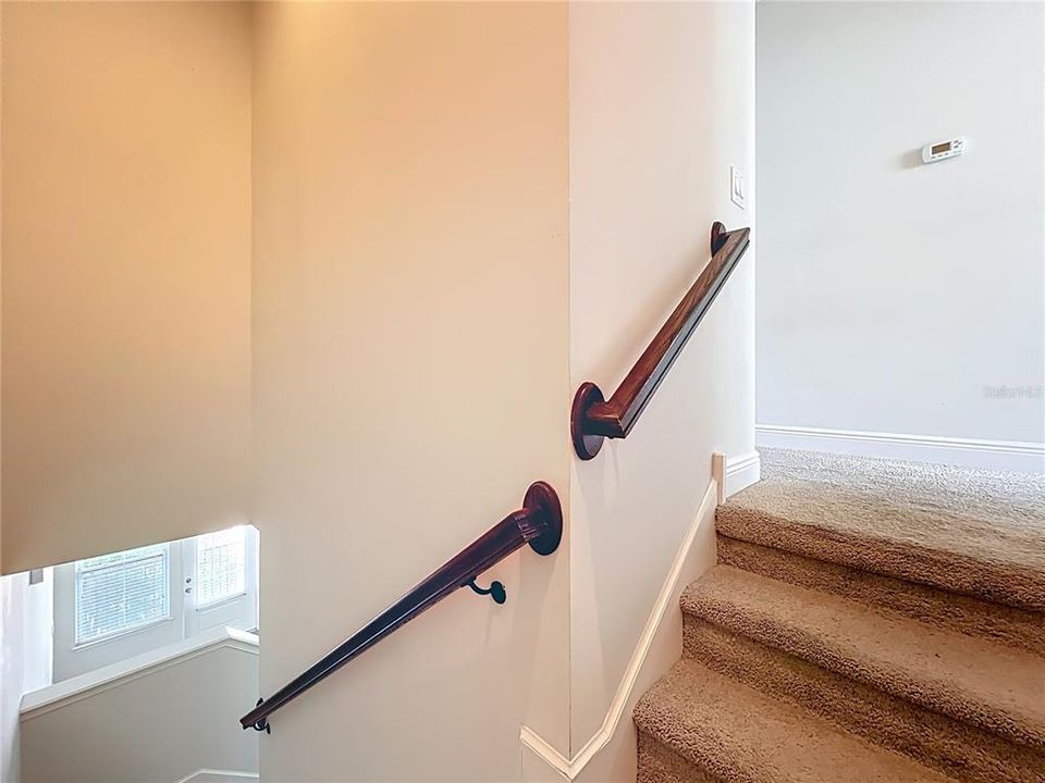 Activo con contrato: $2,995 (4 camas, 3 baños, 1705 Pies cuadrados)