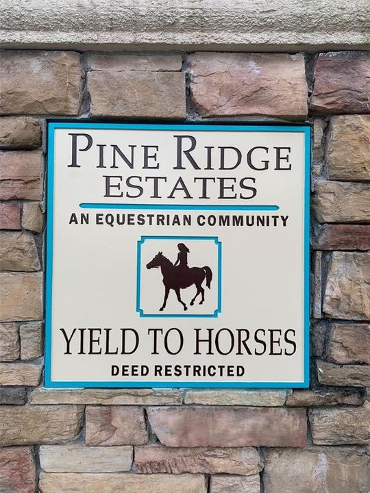 待售: $458,650 (4 贝兹, 2 浴室, 2555 平方英尺)