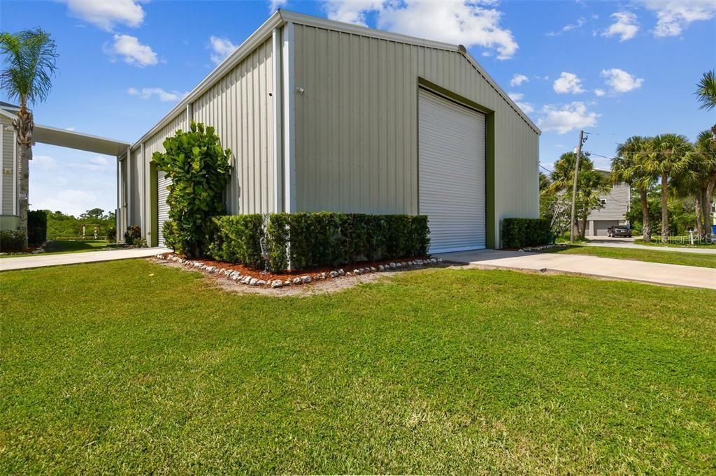 For Sale: $1,100,000 (5 beds, 3 baths, 4640 Square Feet)