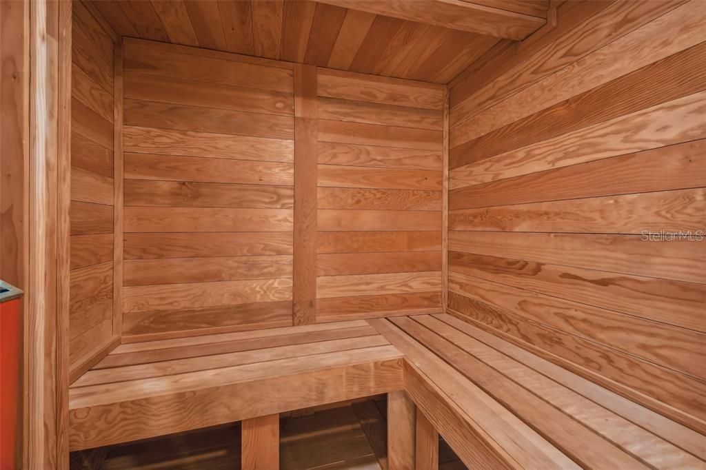 For Sale: $1,100,000 (5 beds, 3 baths, 4640 Square Feet)