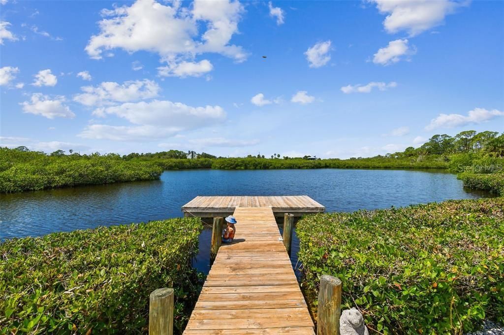 For Sale: $1,100,000 (5 beds, 3 baths, 4640 Square Feet)