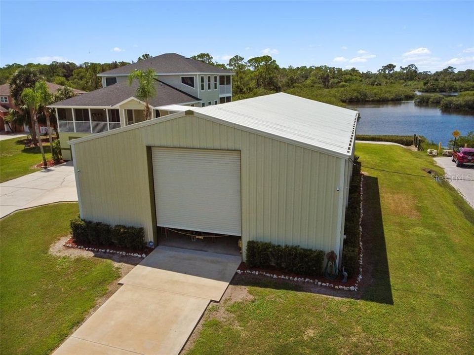 For Sale: $1,100,000 (5 beds, 3 baths, 4640 Square Feet)