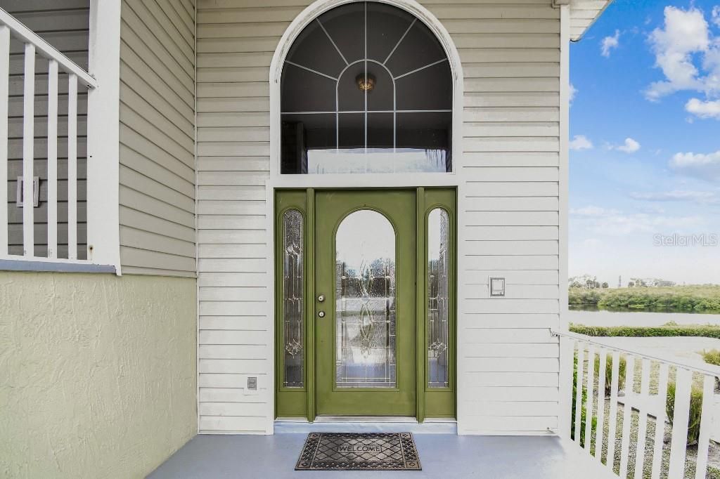 For Sale: $1,100,000 (5 beds, 3 baths, 4640 Square Feet)