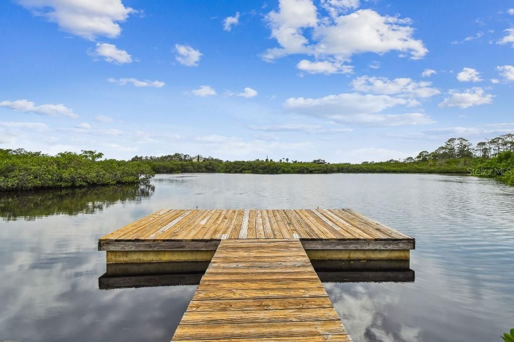 For Sale: $1,100,000 (5 beds, 3 baths, 4640 Square Feet)