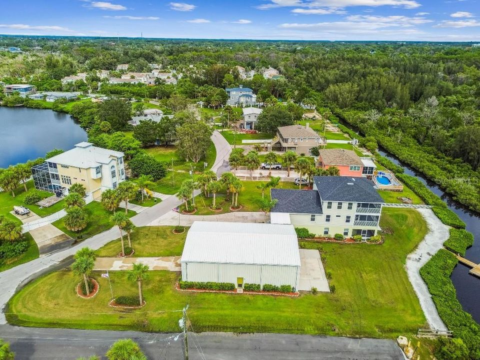 For Sale: $1,100,000 (5 beds, 3 baths, 4640 Square Feet)