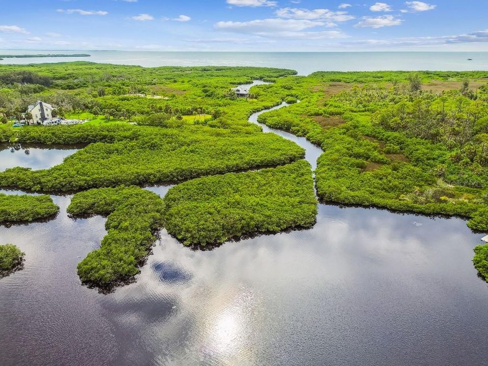 For Sale: $1,100,000 (5 beds, 3 baths, 4640 Square Feet)