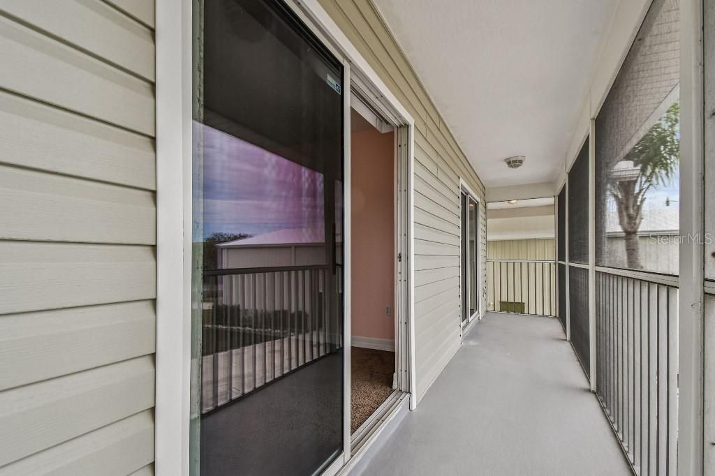 For Sale: $1,100,000 (5 beds, 3 baths, 4640 Square Feet)