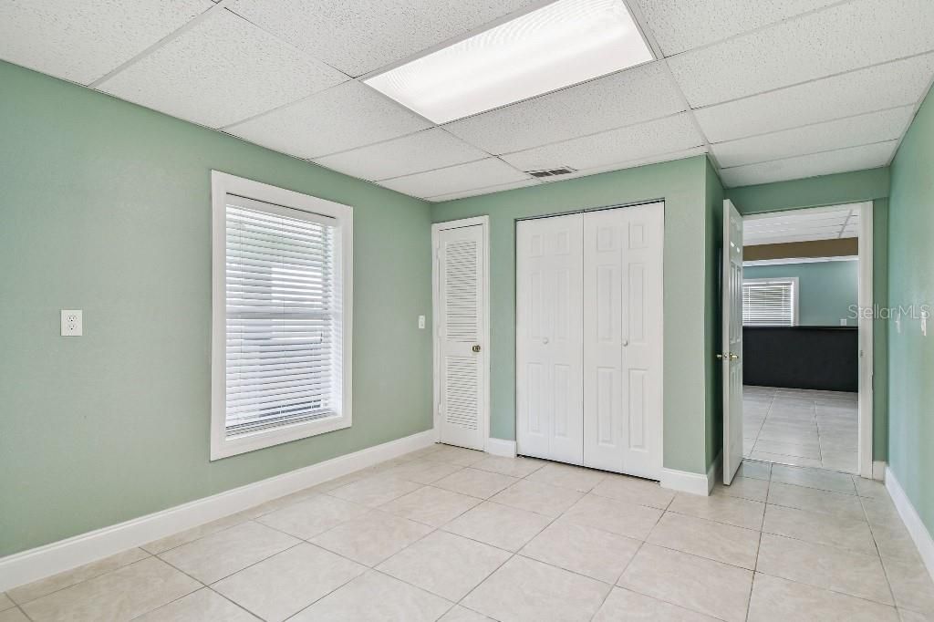 For Sale: $1,100,000 (5 beds, 3 baths, 4640 Square Feet)