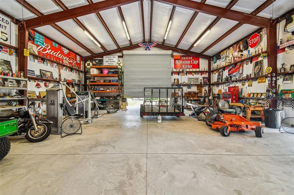 For Sale: $1,100,000 (5 beds, 3 baths, 4640 Square Feet)