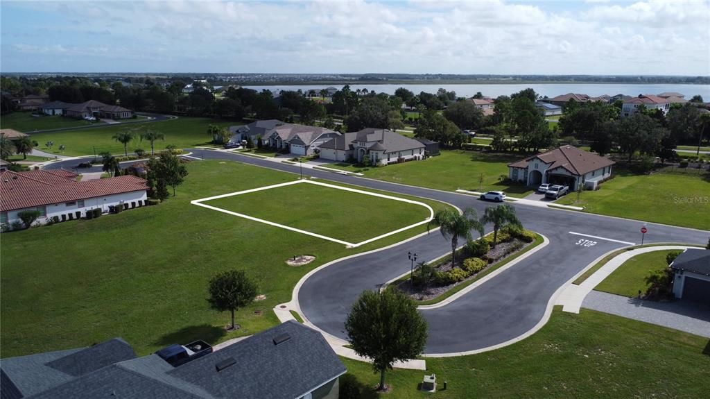 На продажу: $88,000 (0.24 acres)