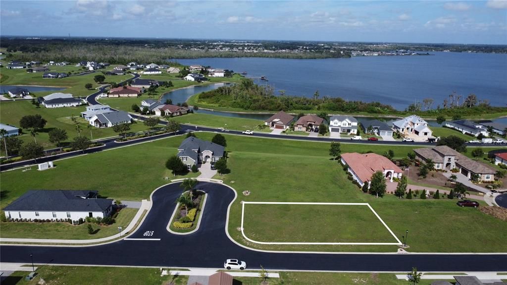 На продажу: $88,000 (0.24 acres)