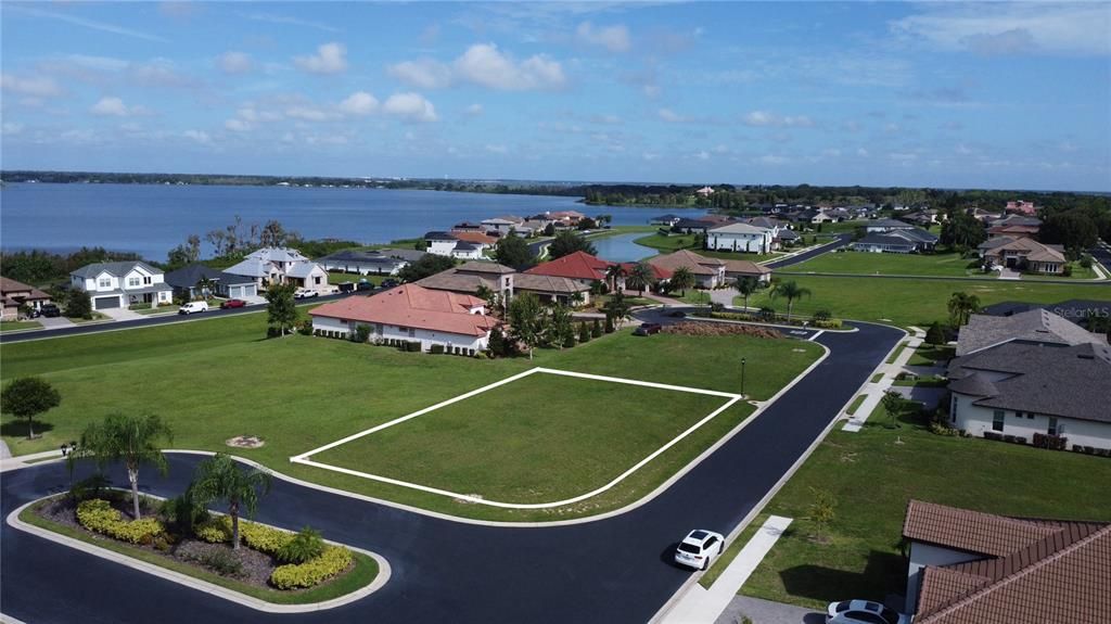 На продажу: $88,000 (0.24 acres)