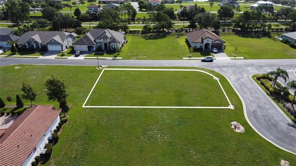 На продажу: $88,000 (0.24 acres)