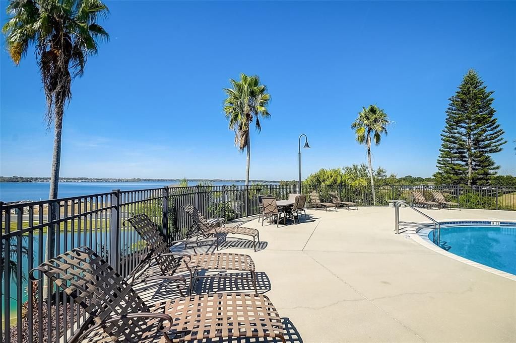 На продажу: $88,000 (0.24 acres)