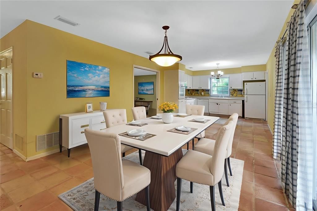 Active With Contract: $265,000 (3 beds, 2 baths, 1694 Square Feet)