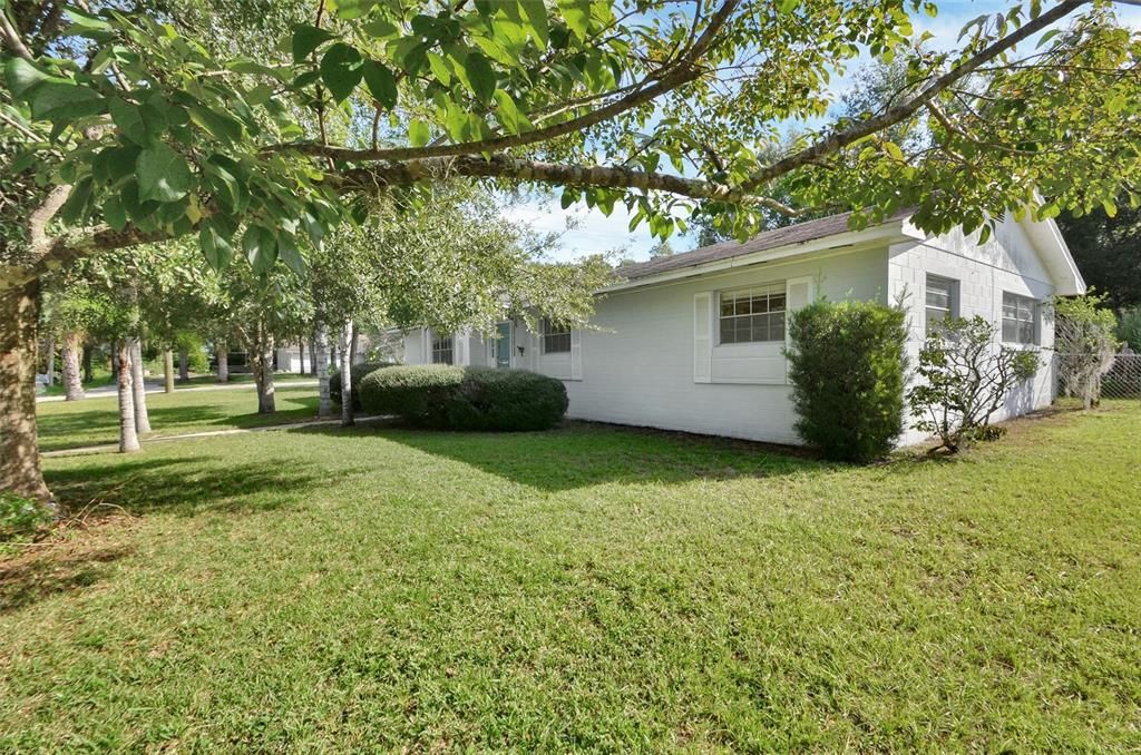 Active With Contract: $265,000 (3 beds, 2 baths, 1694 Square Feet)