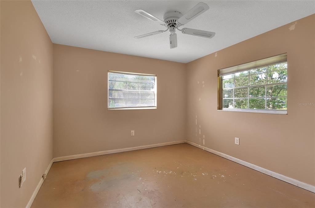 Active With Contract: $265,000 (3 beds, 2 baths, 1694 Square Feet)