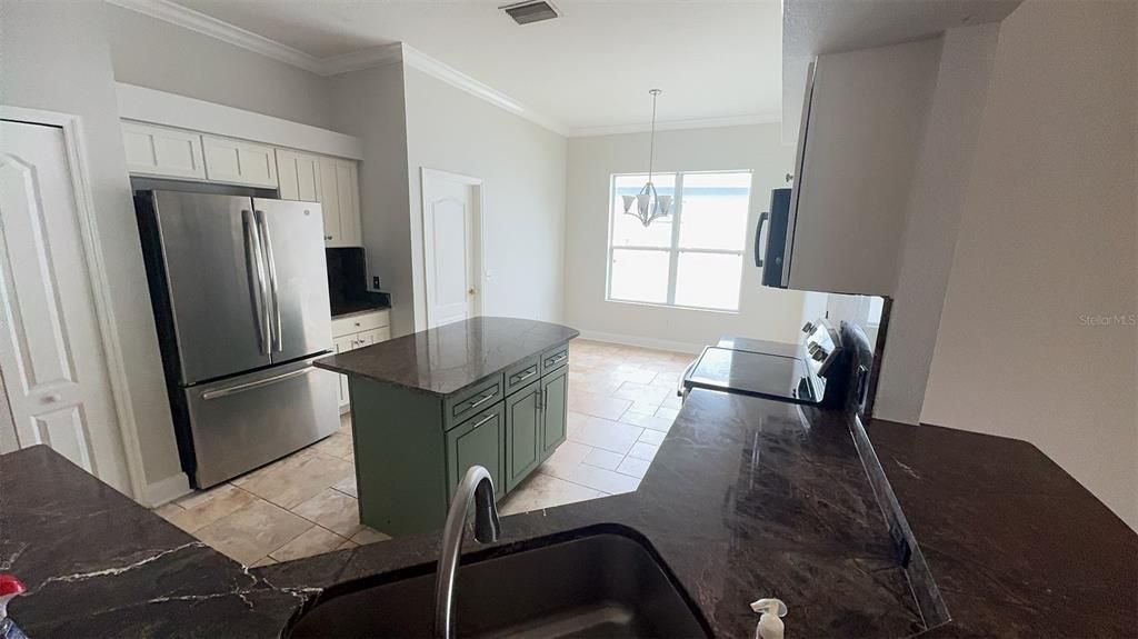 For Rent: $2,900 (4 beds, 2 baths, 2200 Square Feet)