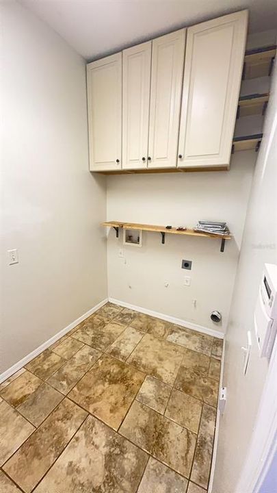 For Rent: $2,900 (4 beds, 2 baths, 2200 Square Feet)