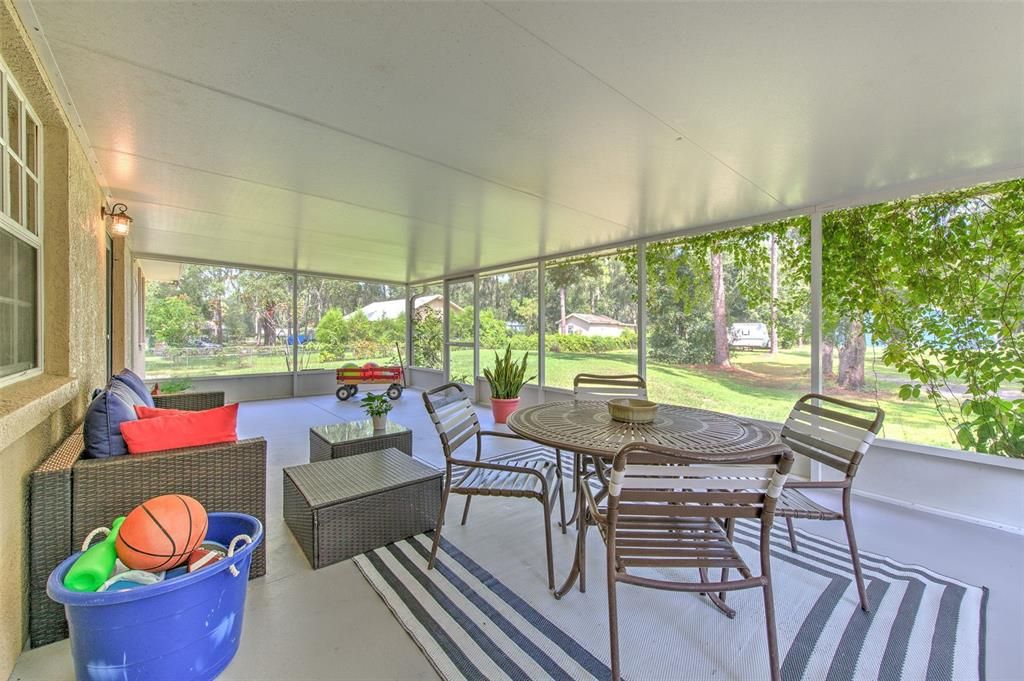 待售: $725,000 (3 贝兹, 2 浴室, 1610 平方英尺)