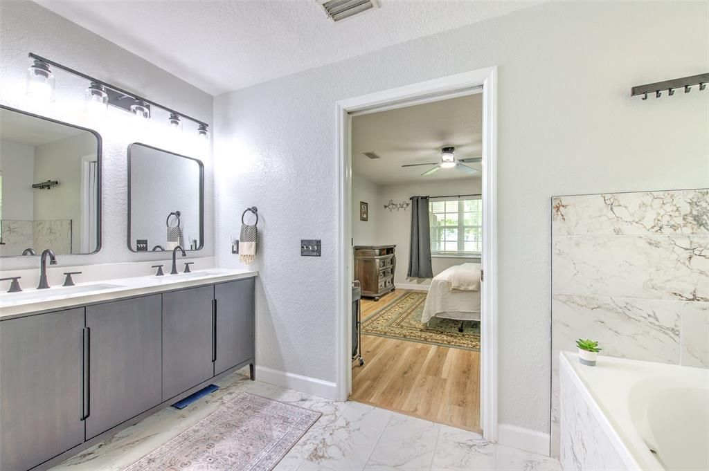 待售: $725,000 (3 贝兹, 2 浴室, 1610 平方英尺)