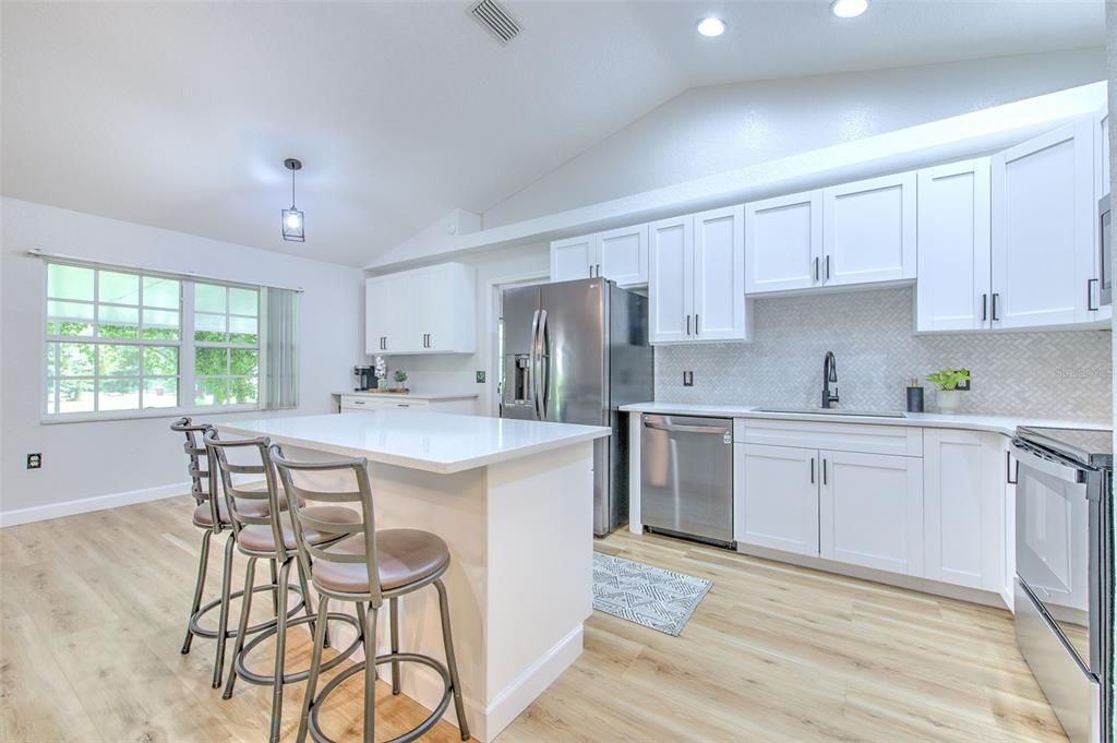 待售: $725,000 (3 贝兹, 2 浴室, 1610 平方英尺)