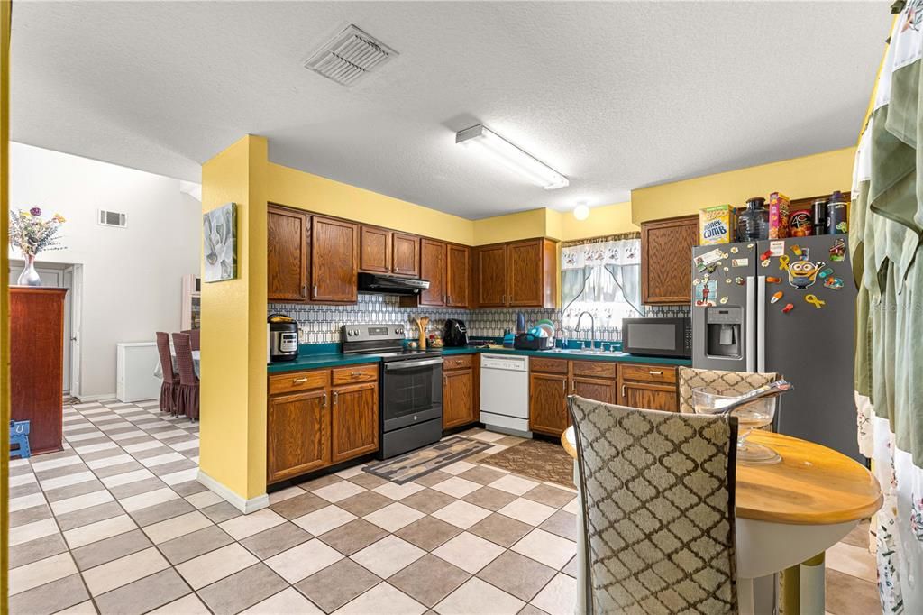 For Sale: $495,000 (4 beds, 2 baths, 1952 Square Feet)