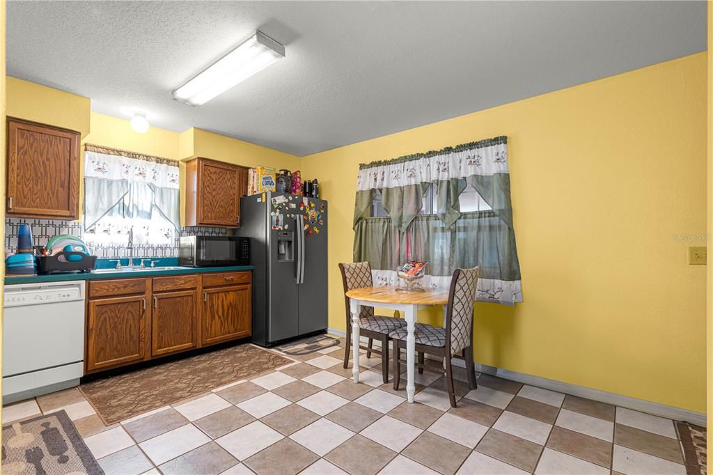 For Sale: $495,000 (4 beds, 2 baths, 1952 Square Feet)