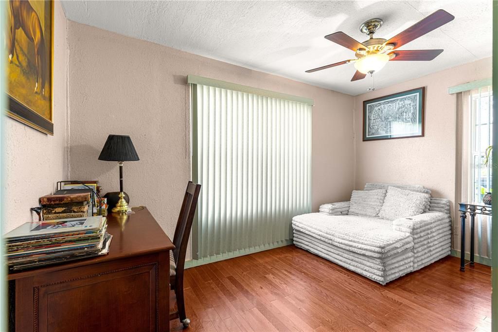 For Sale: $495,000 (4 beds, 2 baths, 1952 Square Feet)