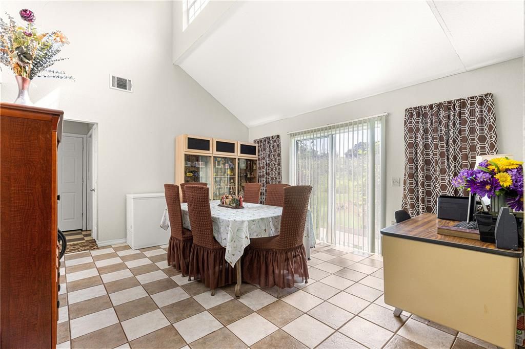 For Sale: $495,000 (4 beds, 2 baths, 1952 Square Feet)