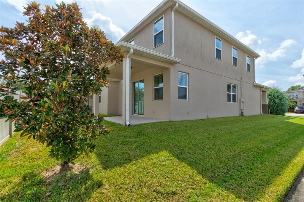 Activo con contrato: $2,700 (4 camas, 2 baños, 2607 Pies cuadrados)