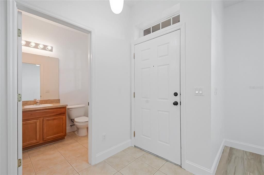 Под контрактом: $2,400 (3 спален, 2 ванн, 2248 Квадратных фут)