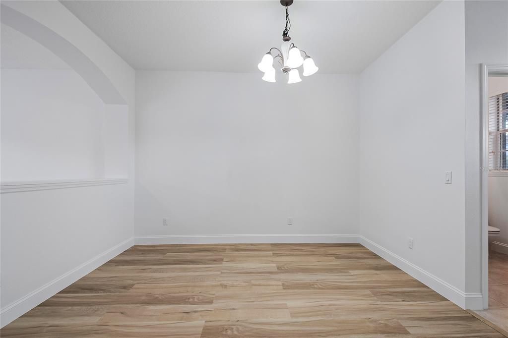 Под контрактом: $2,400 (3 спален, 2 ванн, 2248 Квадратных фут)