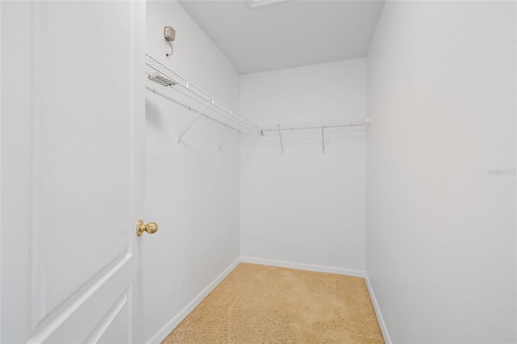 Под контрактом: $2,400 (3 спален, 2 ванн, 2248 Квадратных фут)