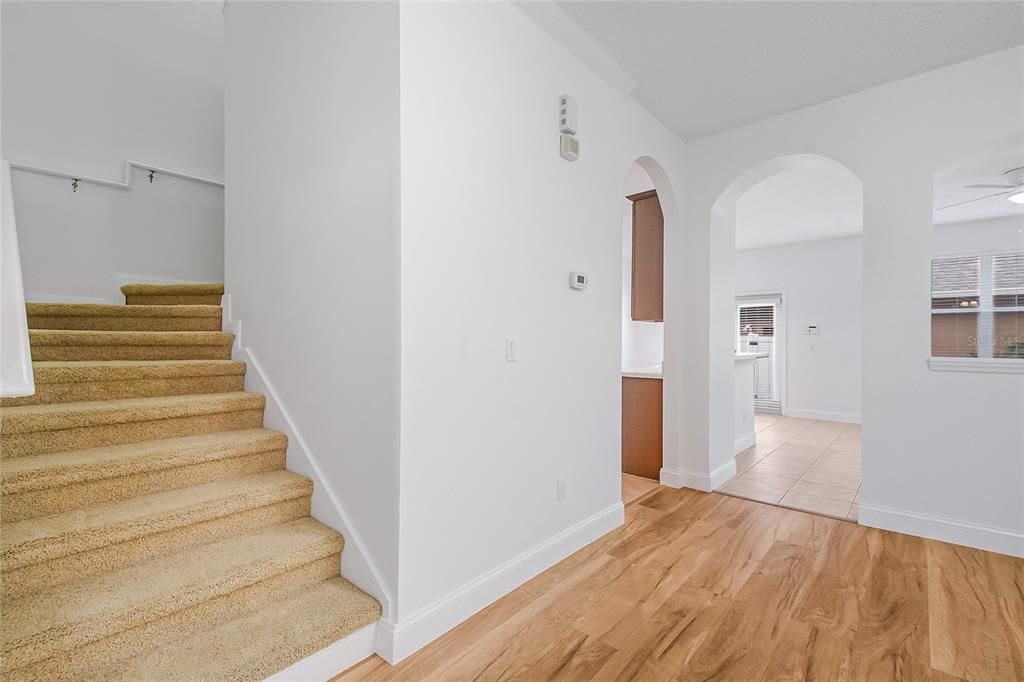 Под контрактом: $2,400 (3 спален, 2 ванн, 2248 Квадратных фут)