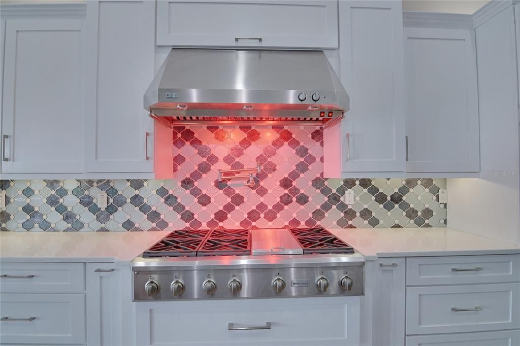 For Sale: $1,370,000 (5 beds, 4 baths, 3992 Square Feet)