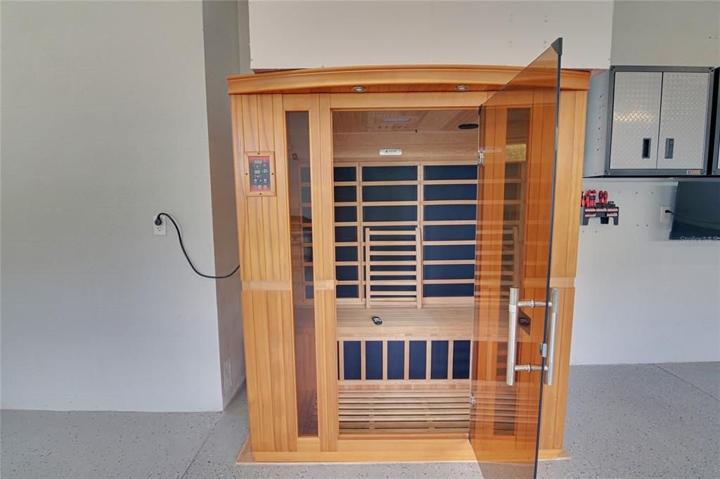 For Sale: $1,370,000 (5 beds, 4 baths, 3992 Square Feet)