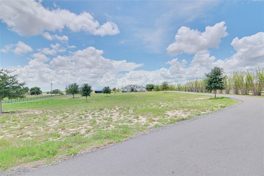 For Sale: $1,370,000 (5 beds, 4 baths, 3992 Square Feet)