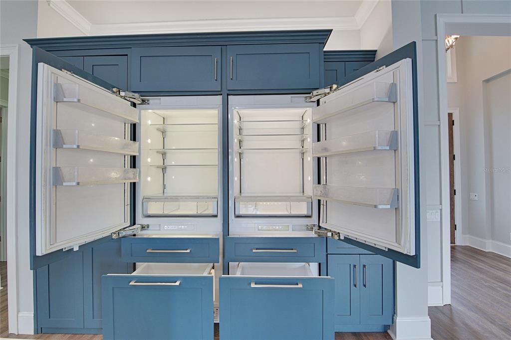 For Sale: $1,370,000 (5 beds, 4 baths, 3992 Square Feet)